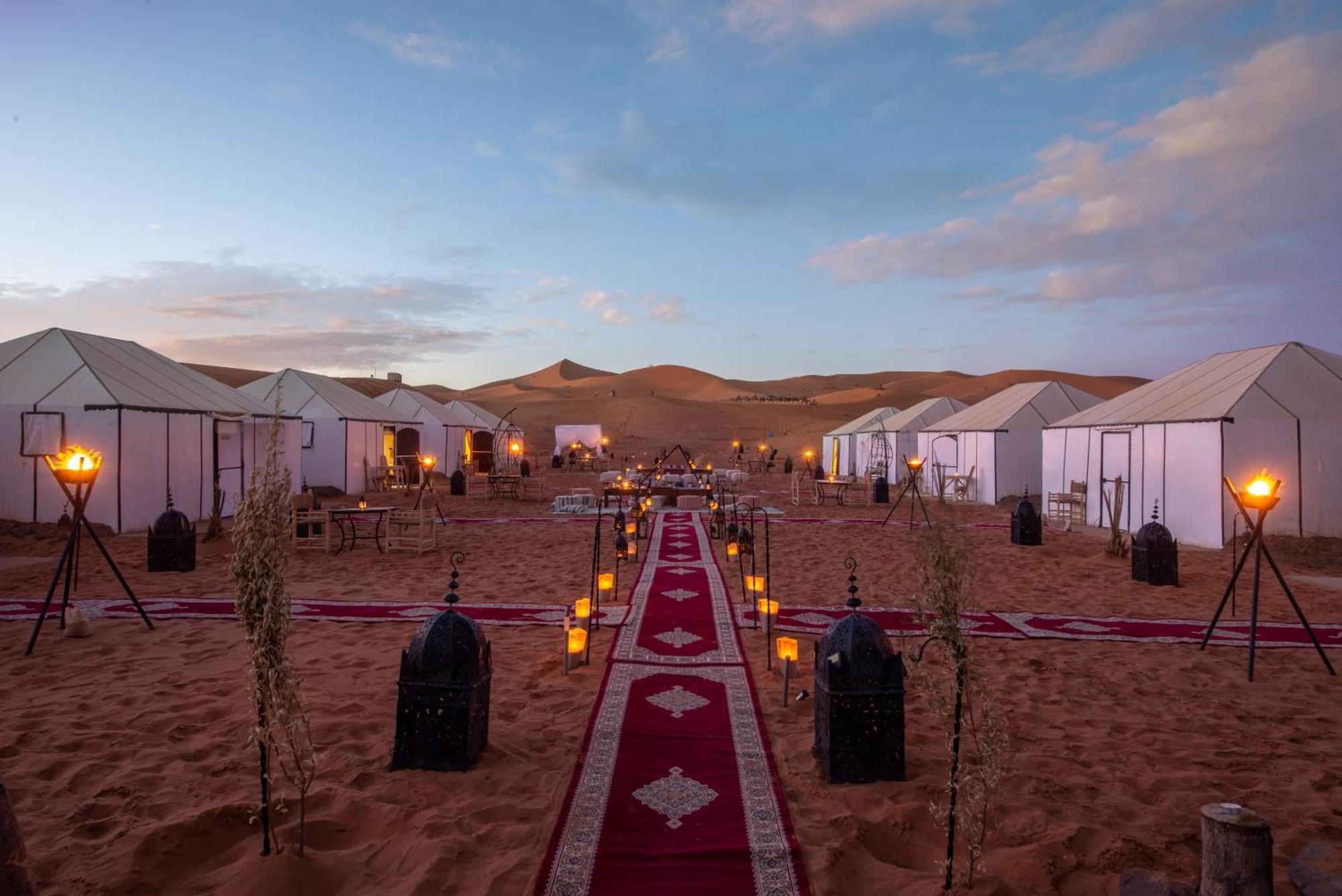 Отель Sanmao Royal Camp 皇家营地 Мерзуга Экстерьер фото